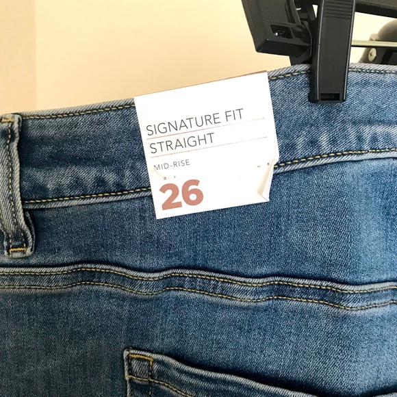 NEW Lane Bryant Mid-Rise Signature Fit Straight Jeans Size 26 - Picture 3 of 3